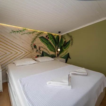 Apartament Amazing With Pool And Jacuzzi In *